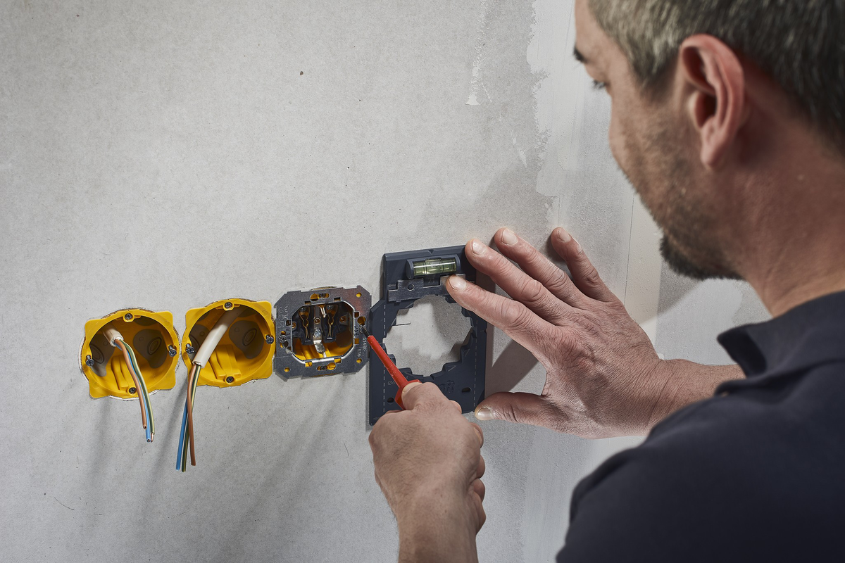 “Installing Hollow Wall Boxes” Success Kit