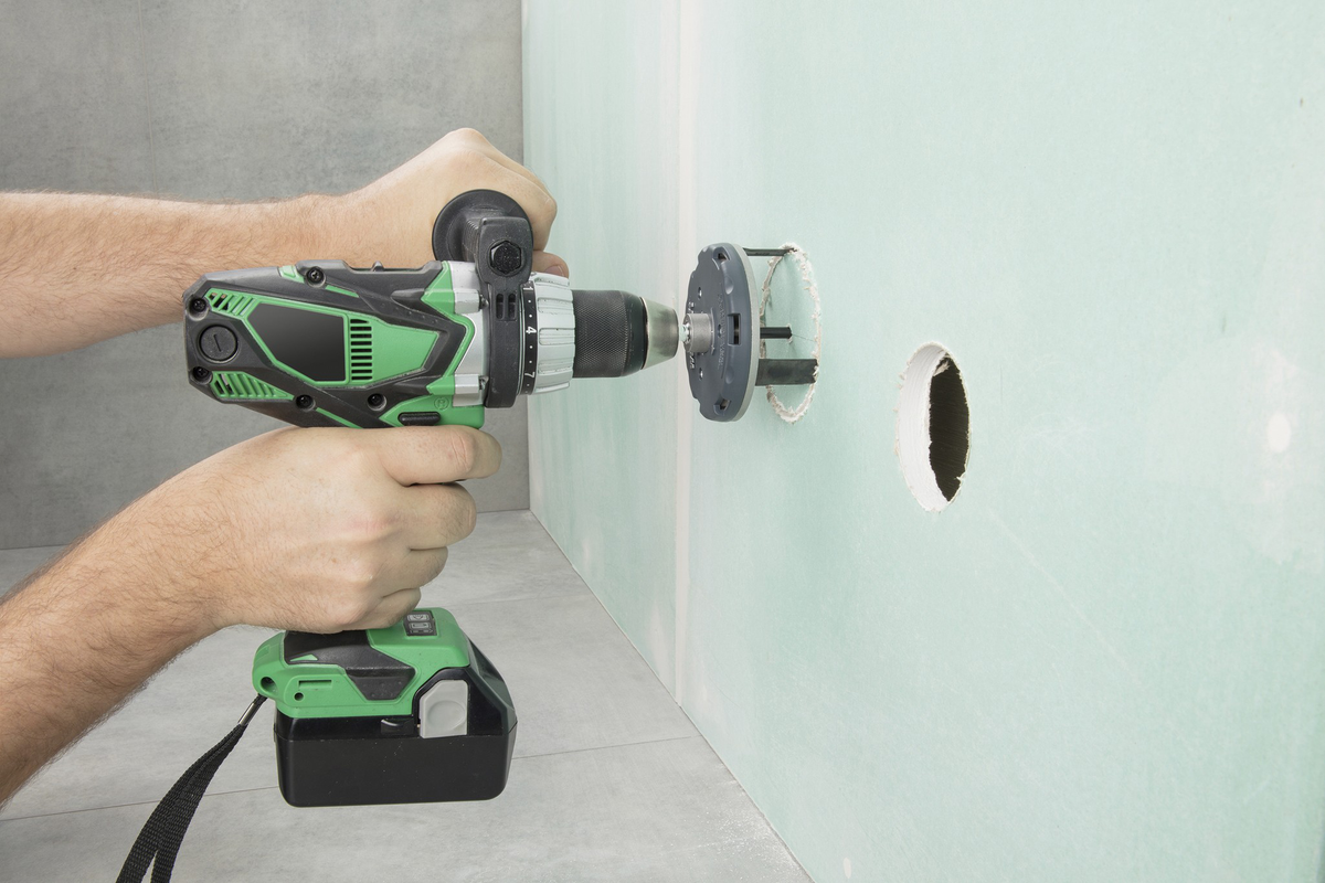 Adjustable Hole Saw, for Spotlights